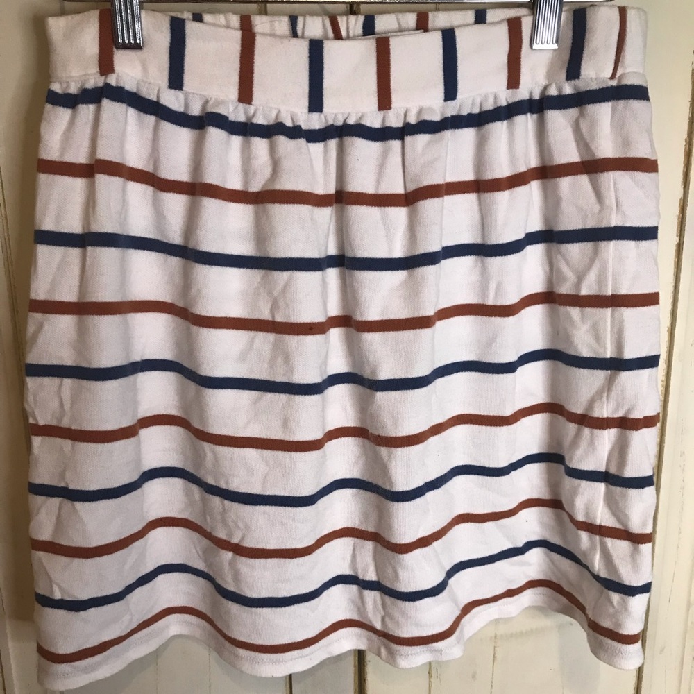 Short skirt